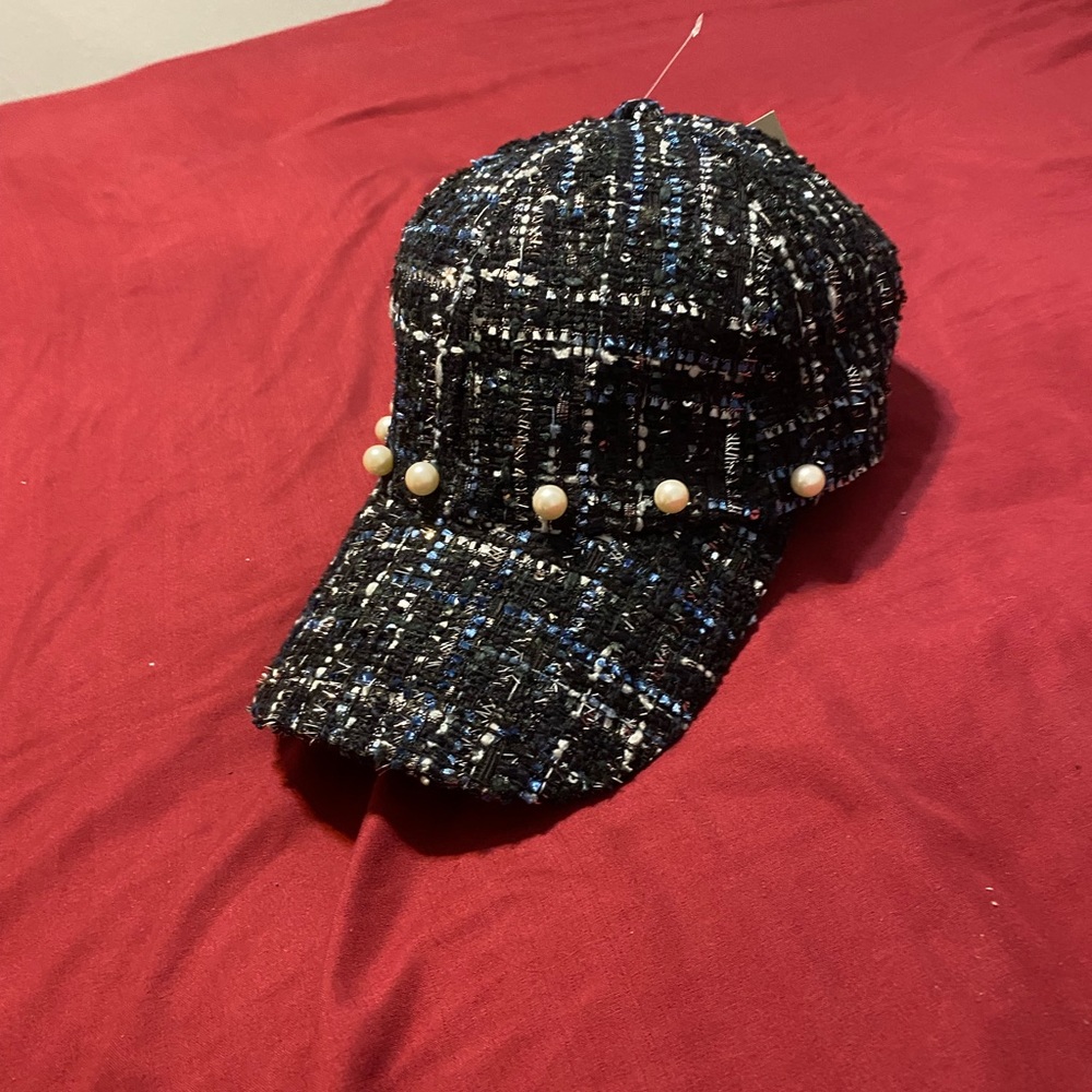 Hat - Picture 3 of 3